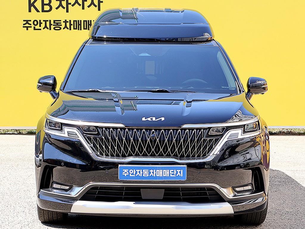 KIA Carnival 2023 Negro - Importación desde Corea - HF Imports Iquique - Foto 1