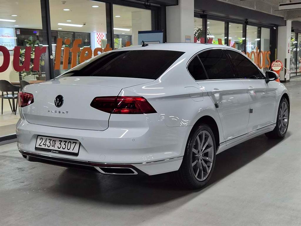 Volkswagen Passat - Vista 4