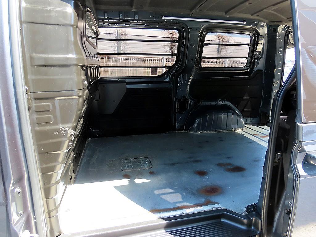 HYUNDAI Staria - Vista 6