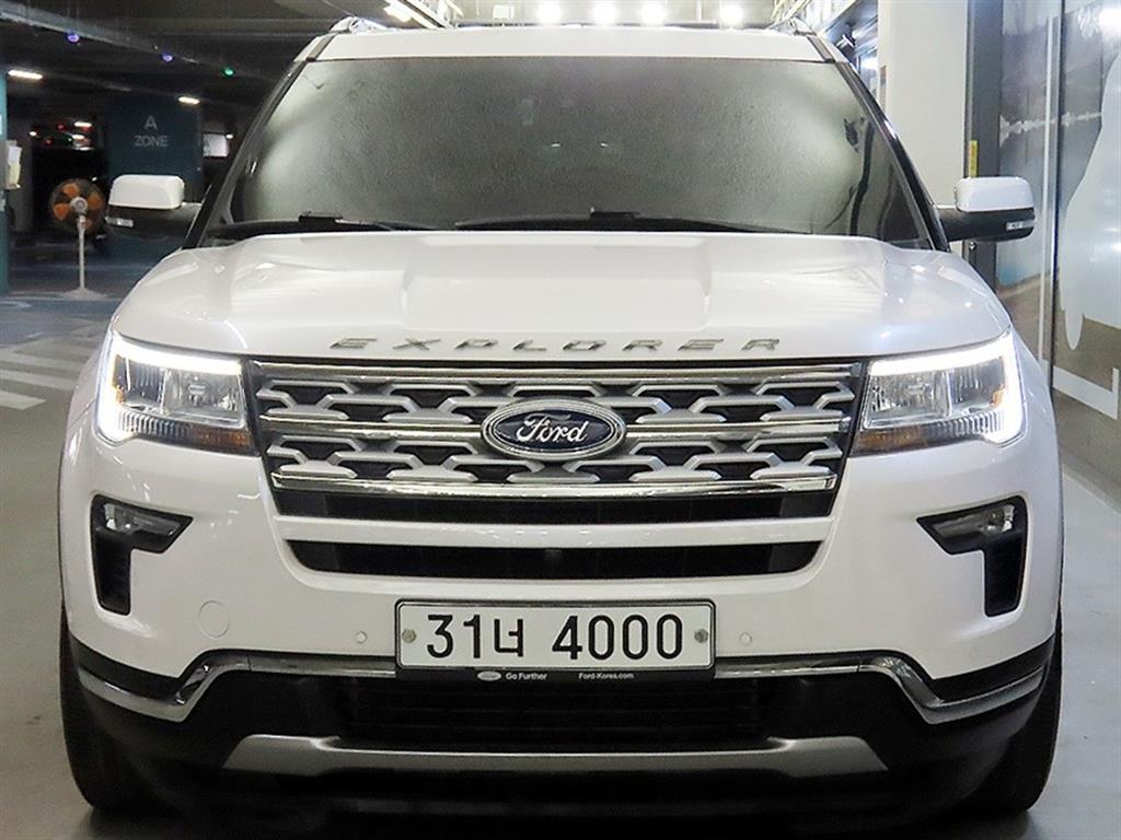 Ford Explorer - Vista 2