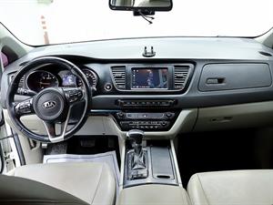 KIA Carnival - Vista 10