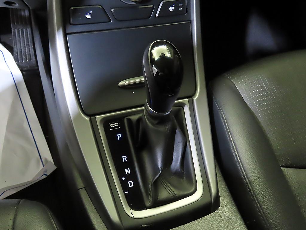 HYUNDAI Avante - Vista 12