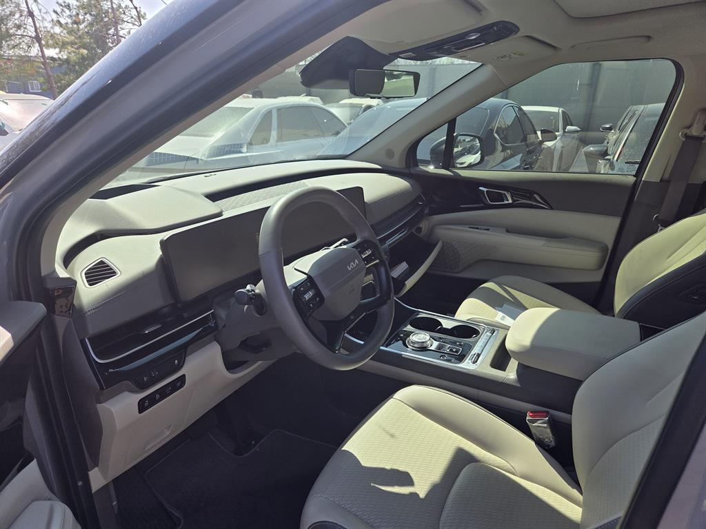 KIA Carnival - Vista 4