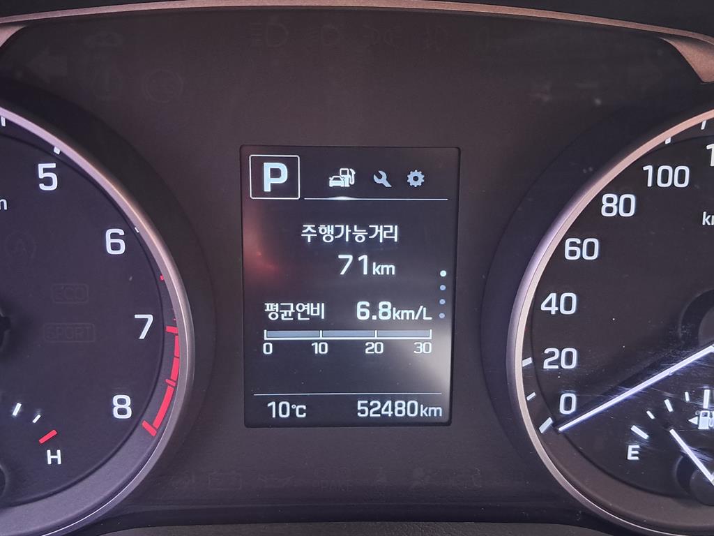 HYUNDAI Avante - Vista 6