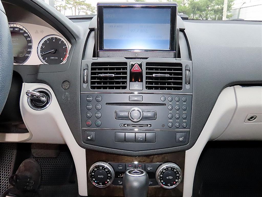 Mercedes Benz C Class - Vista 12