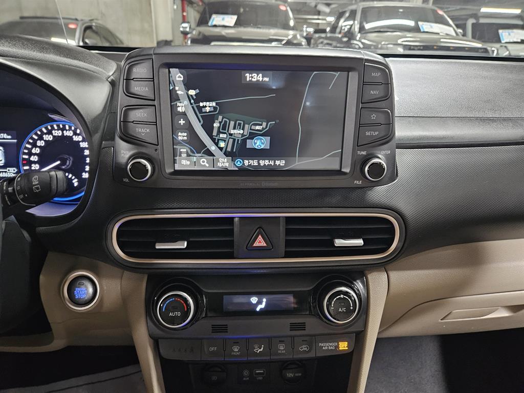 HYUNDAI Kona - Vista 8