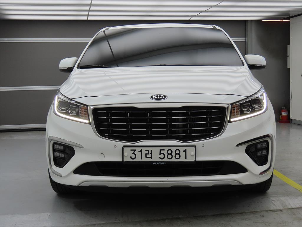 KIA Carnival - Vista 2