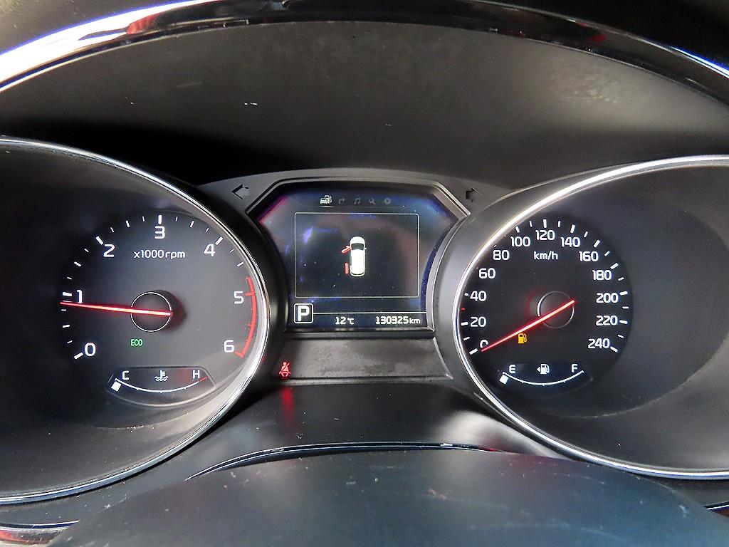 KIA Carnival - Vista 10