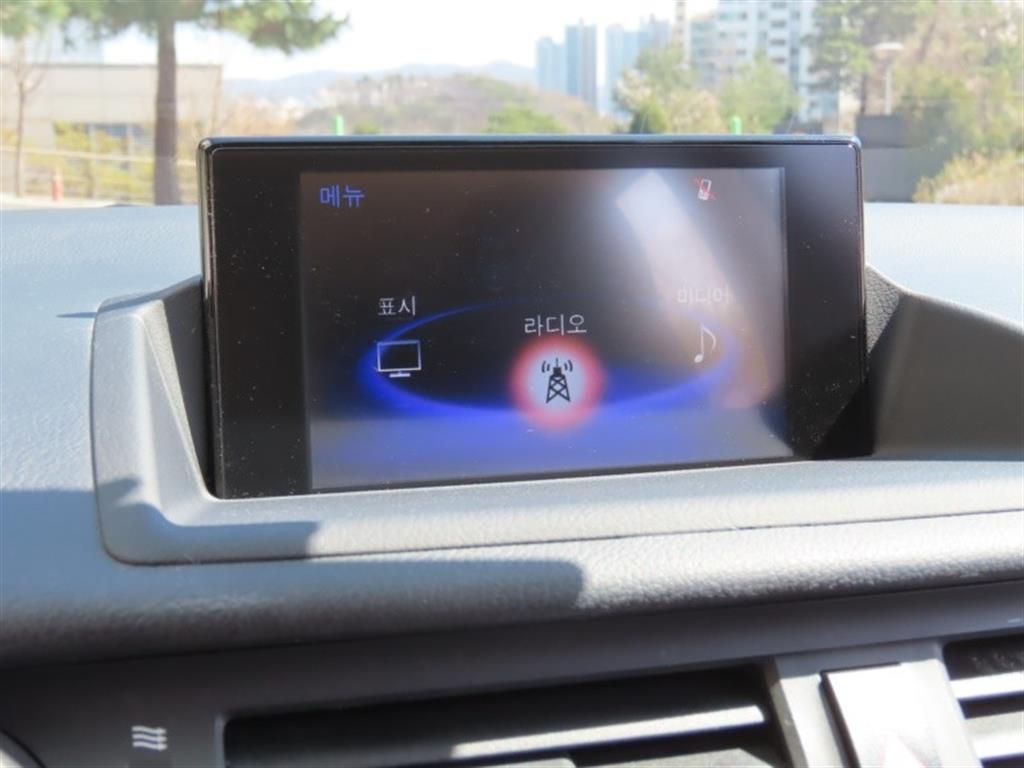 Lexus CT 2019 Blanco - Importación desde Corea - HF Imports Iquique - Foto 9