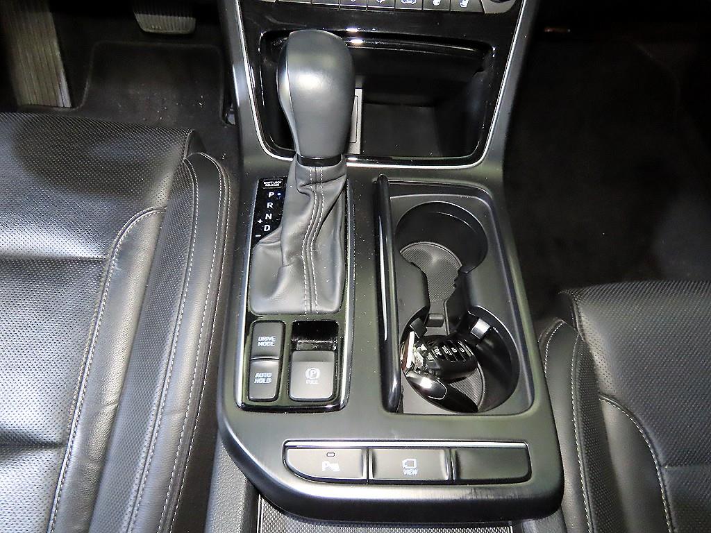 HYUNDAI Grandeur - Vista 12