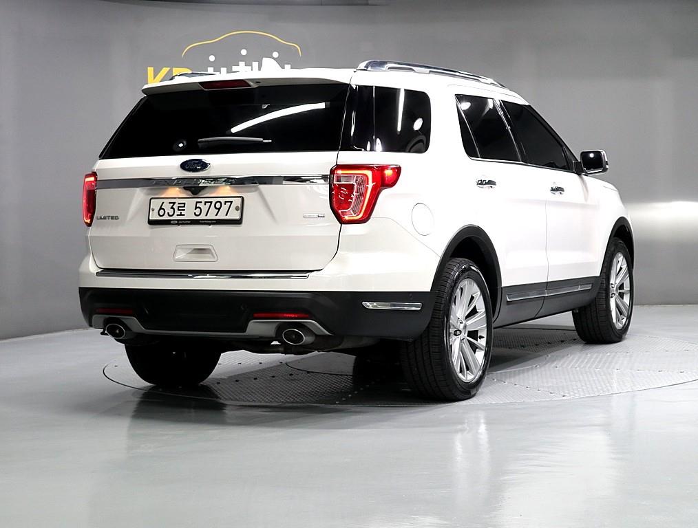 Ford Explorer - Vista 3