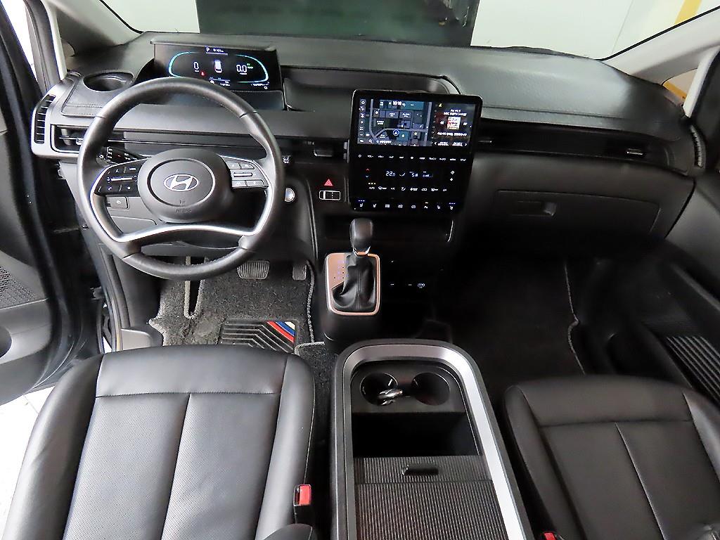 HYUNDAI Staria - Vista 7