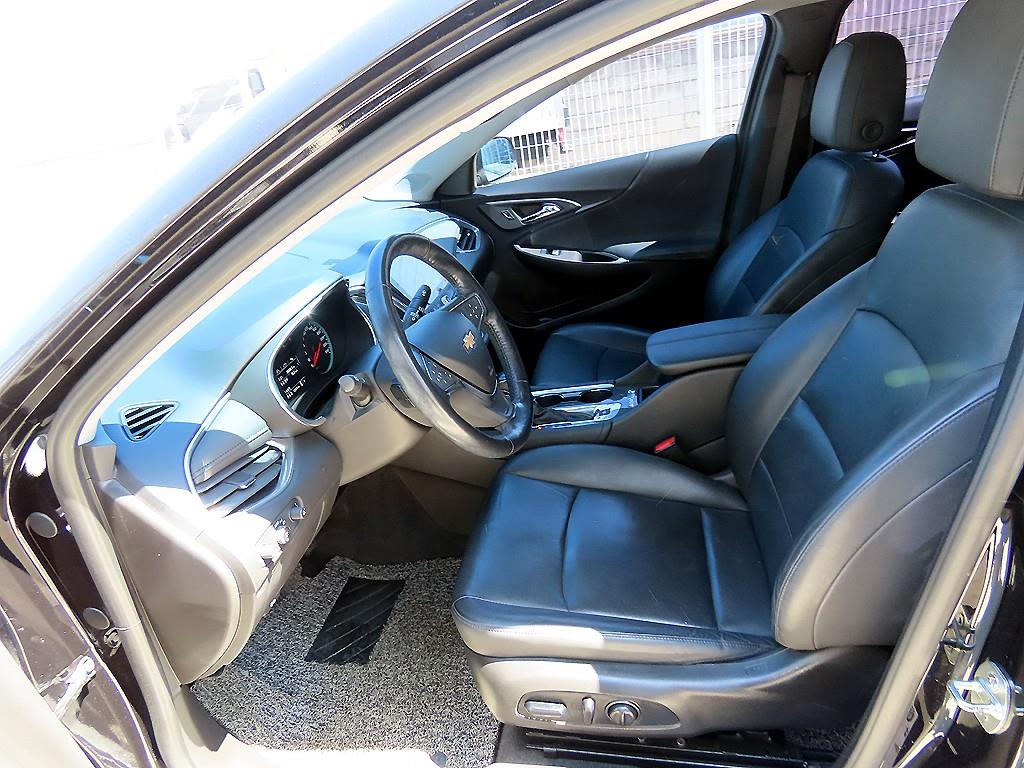 Chevrolet Malibu - Vista 5