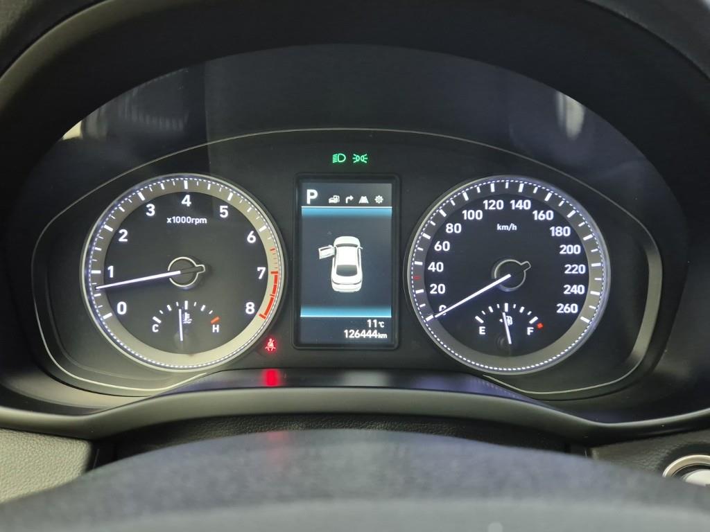 HYUNDAI Grandeur - Vista 7