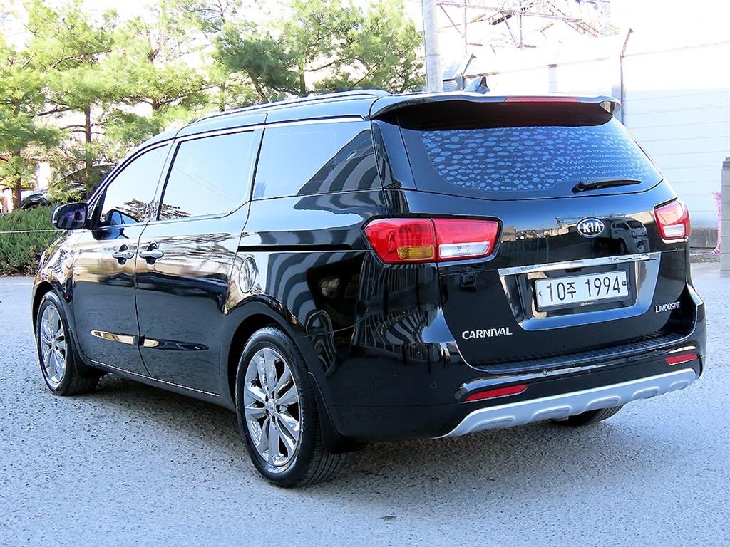 KIA Carnival - Vista 3