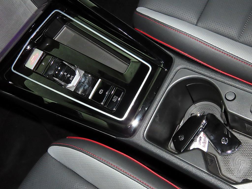 Volkswagen Golf - Vista 12