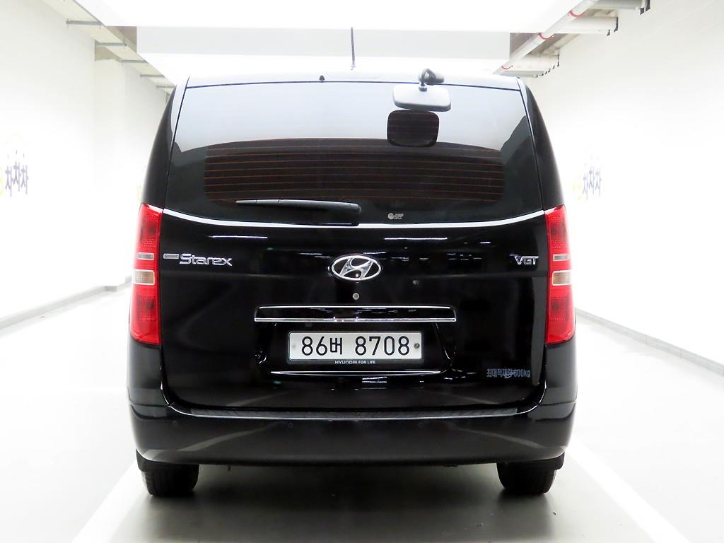 HYUNDAI Starex - Vista 3