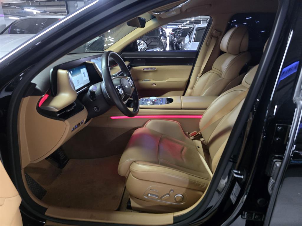 Genesis G90 - Vista 6