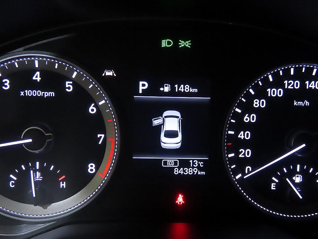 HYUNDAI Grandeur - Vista 9