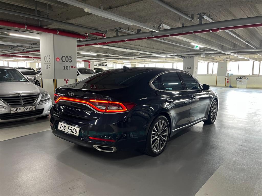 HYUNDAI Grandeur - Vista 3