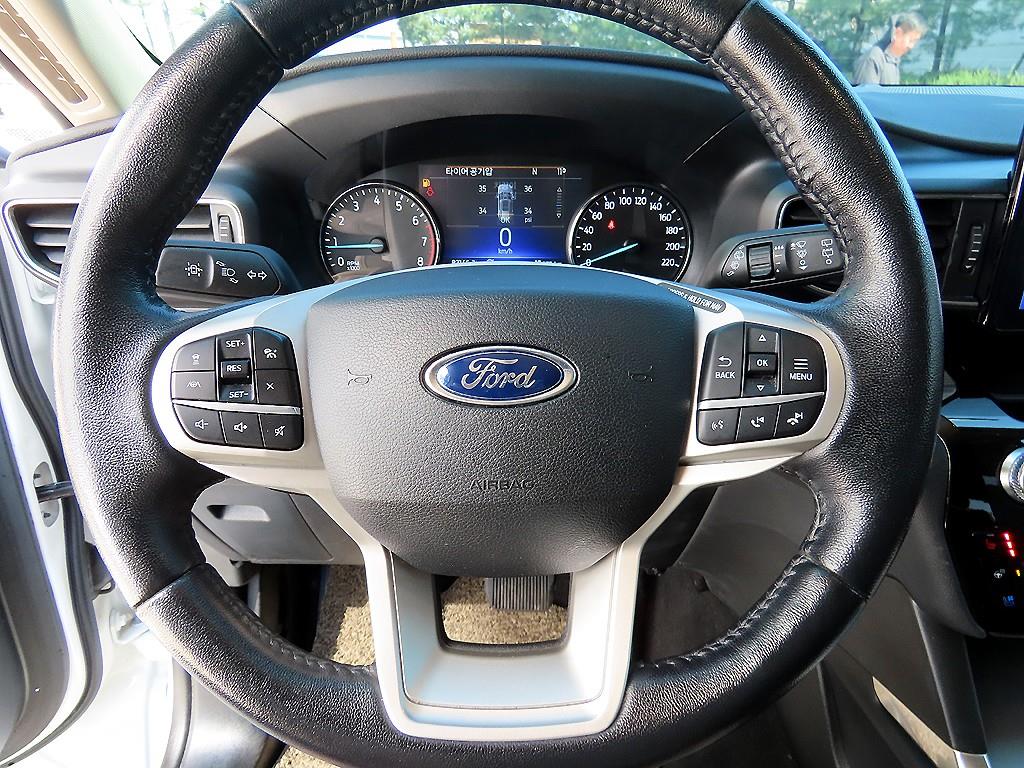 Ford Explorer - Vista 8