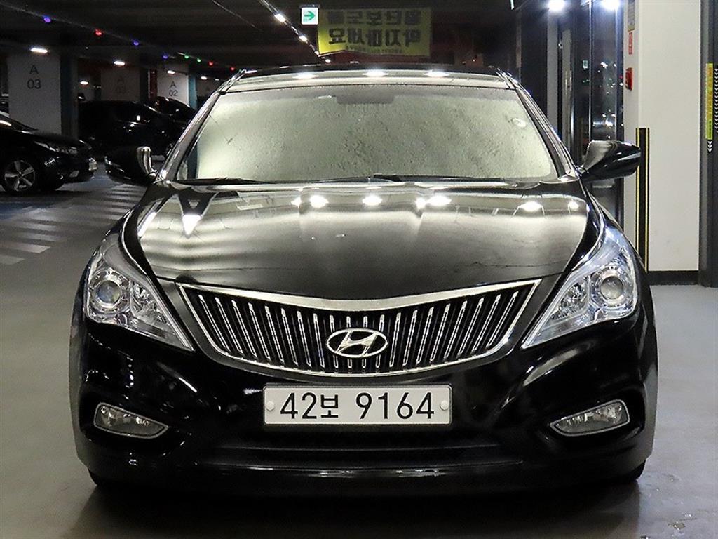HYUNDAI Grandeur - Vista 2