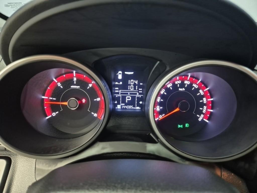 Ssangyong Tivoli - Vista 6