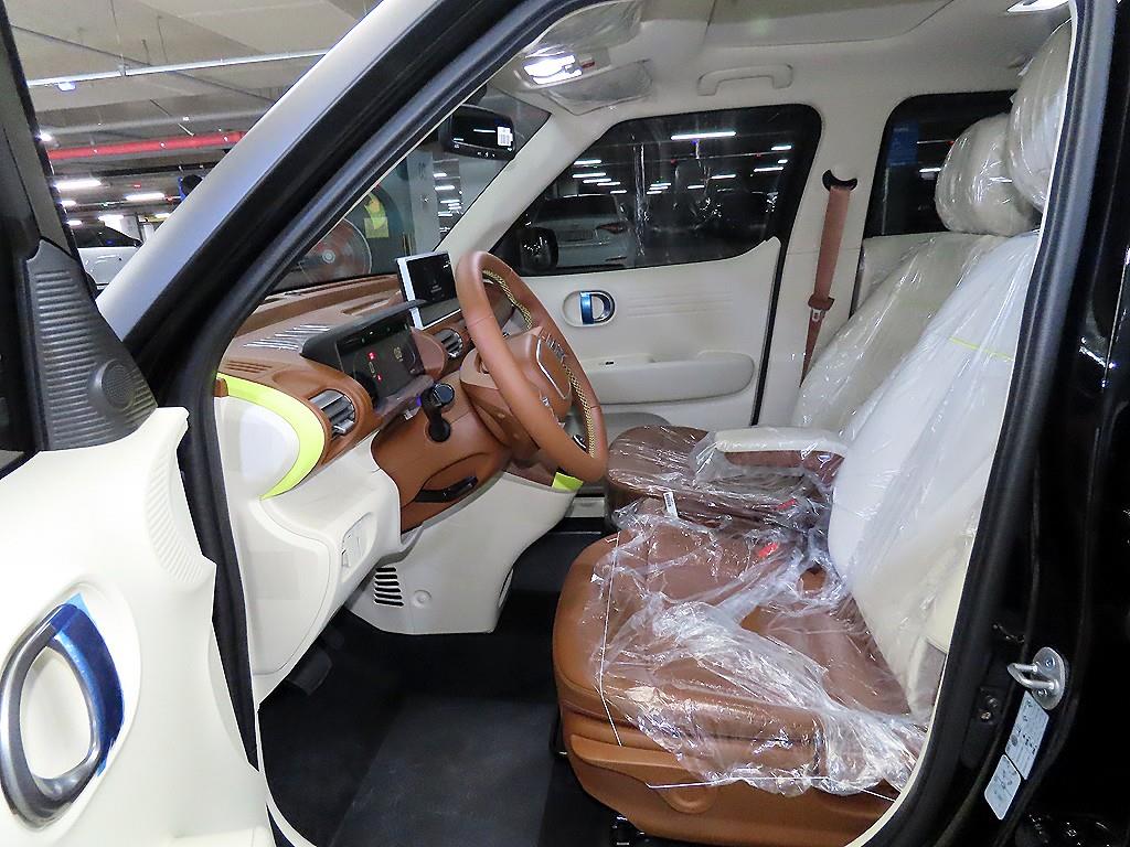 HYUNDAI Casper - Vista 6