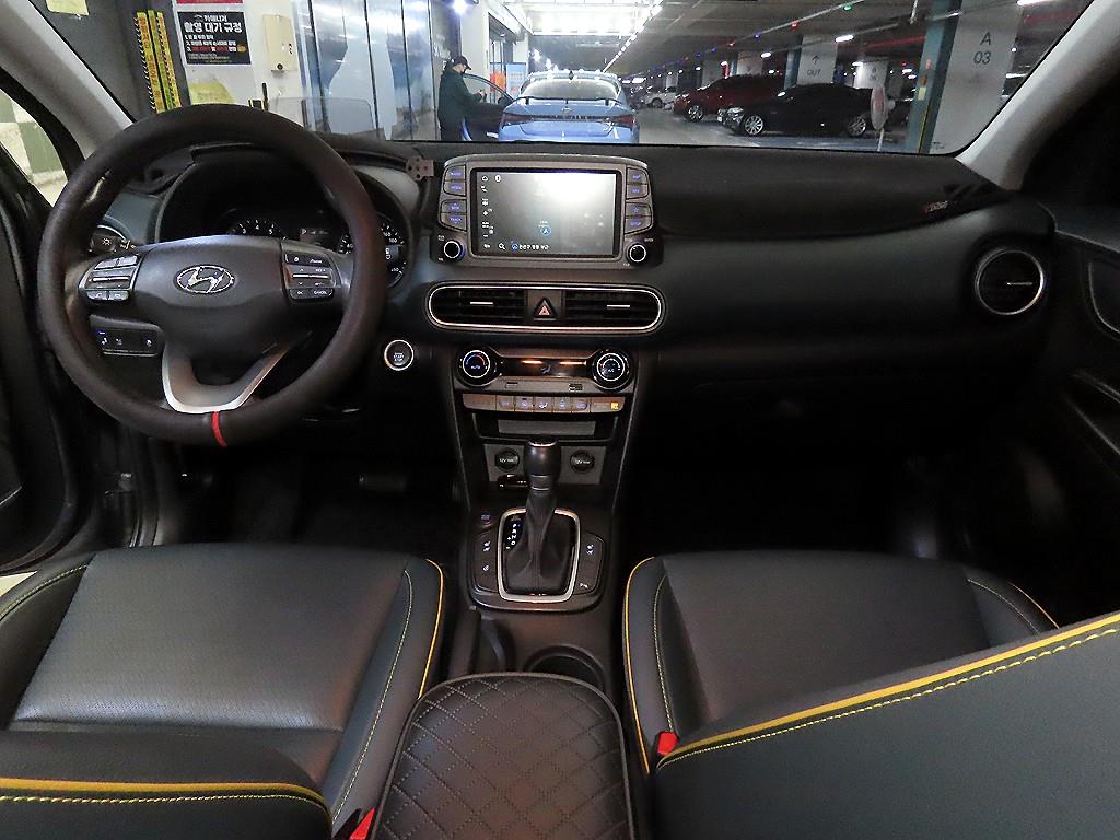 HYUNDAI Kona - Vista 10