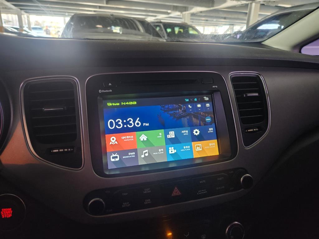 KIA Carens - Vista 4