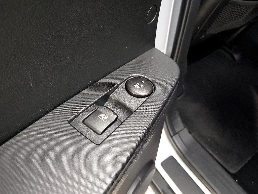 Ssangyong Korando - Vista 11