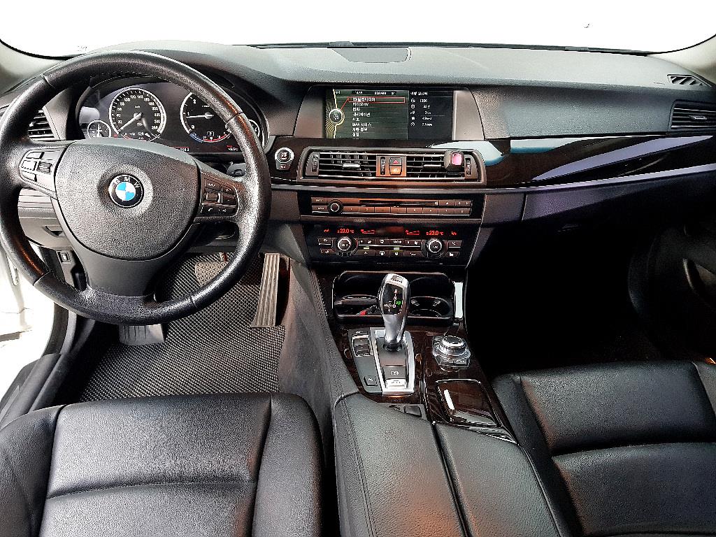 BMW 5 Series - Vista 5