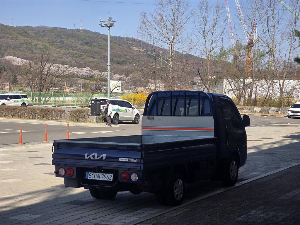 Small Truck Cargo (small) - Vista 7