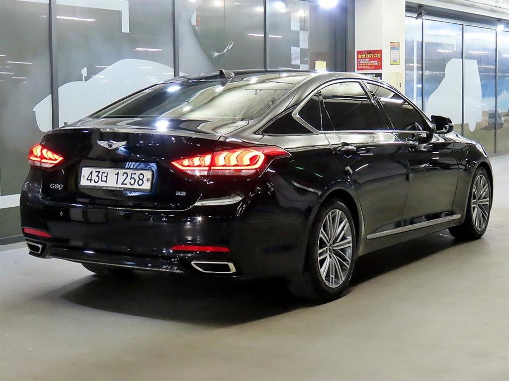 Genesis G80 - Vista 4