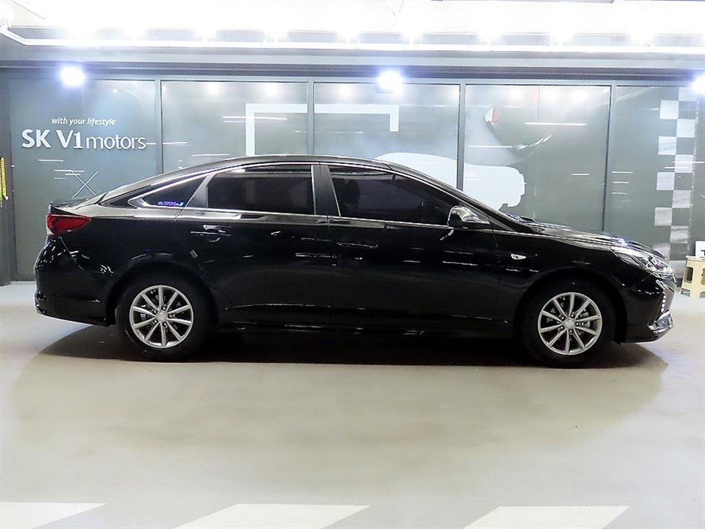 HYUNDAI Sonata - Vista 3