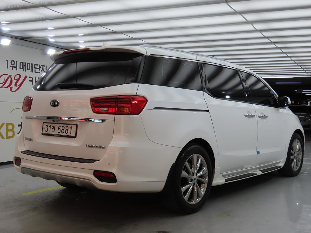 KIA Carnival - Vista 4