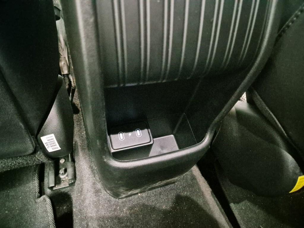 HYUNDAI Kona - Vista 9