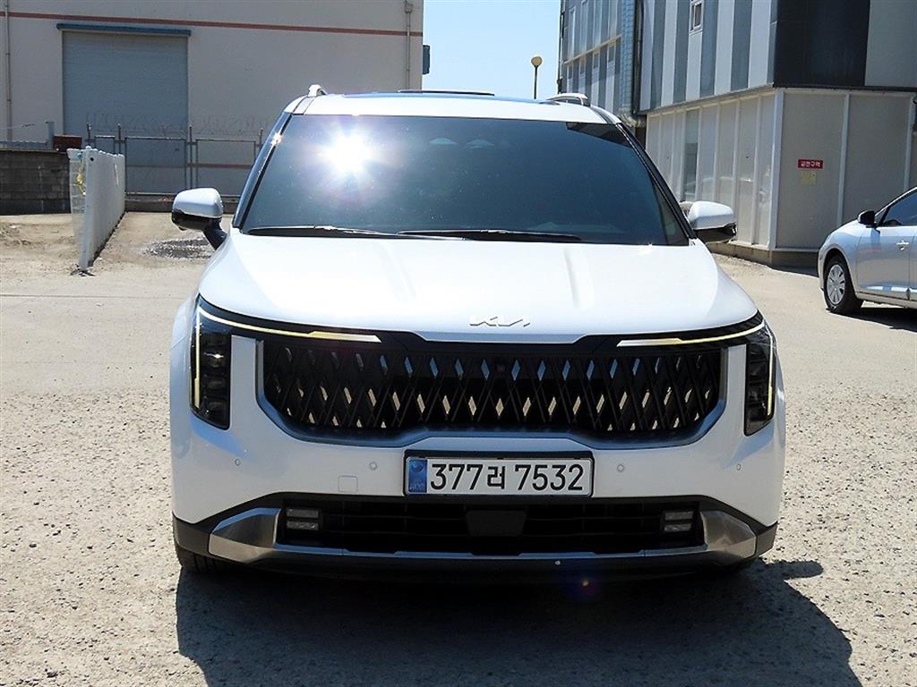 KIA Carnival 2024 Blanco - Importación desde Corea - HF Imports Iquique - Foto 1