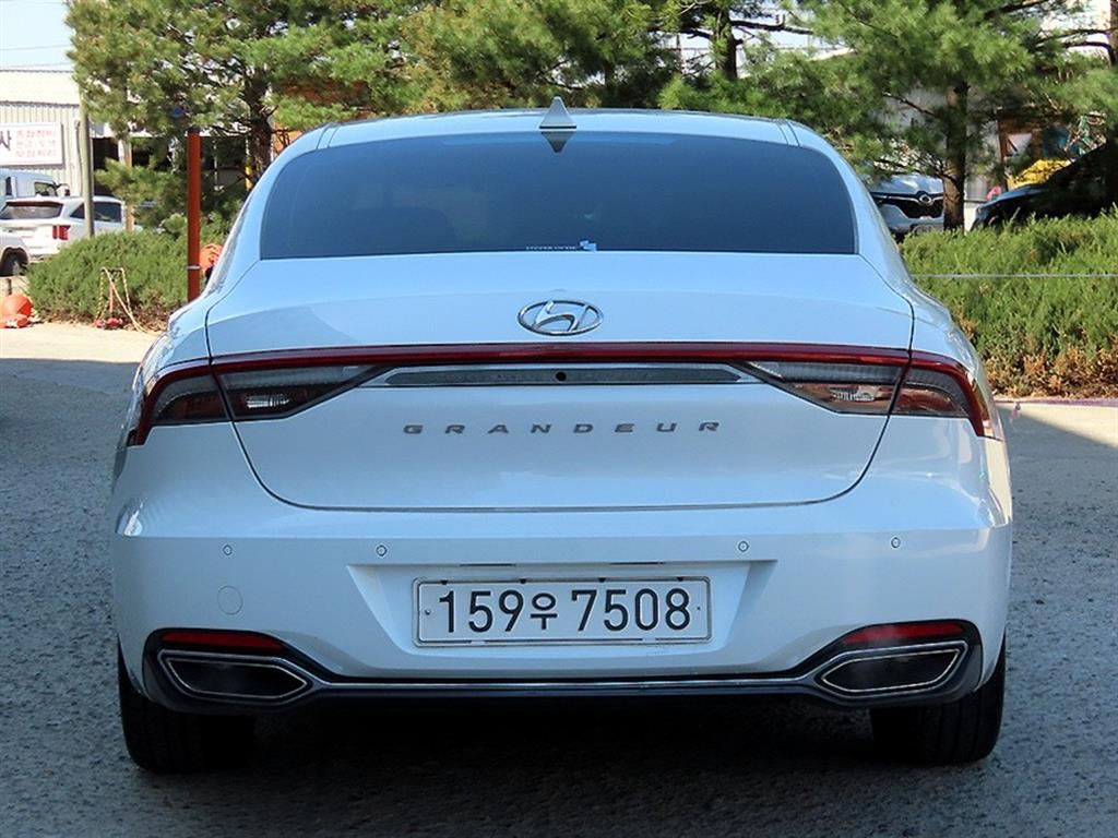 HYUNDAI Grandeur - Vista 4