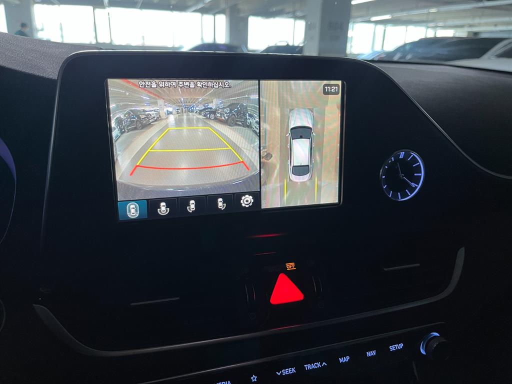 HYUNDAI Grandeur - Vista 12