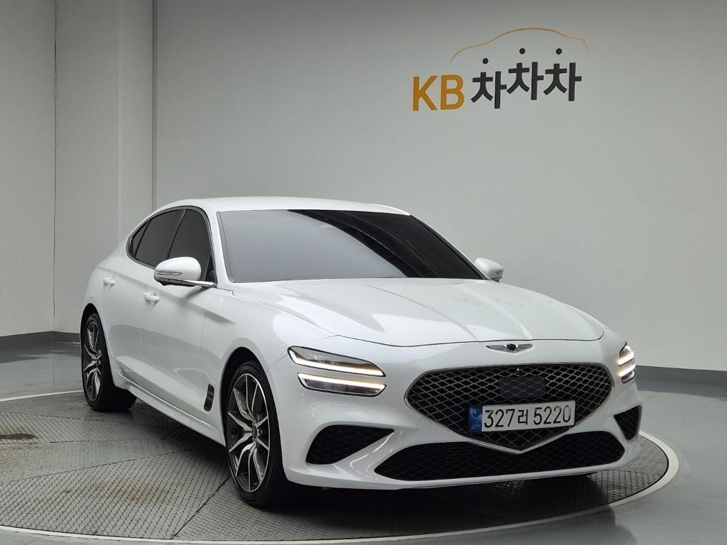 Genesis G70 - Vista 3