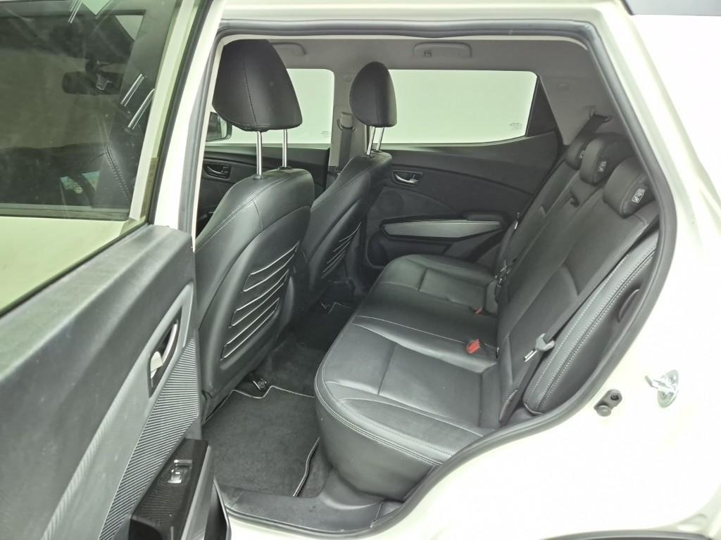 Ssangyong Tivoli - Vista 12