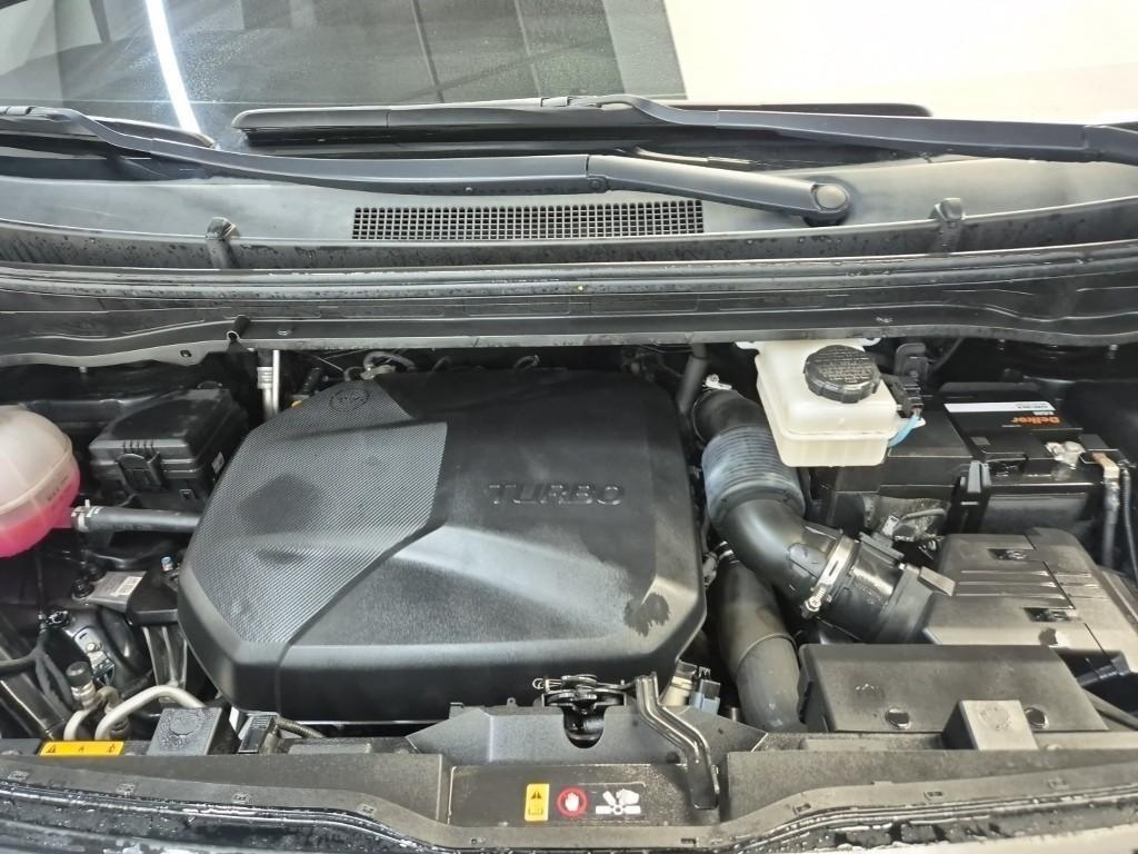 HYUNDAI Staria - Vista 5