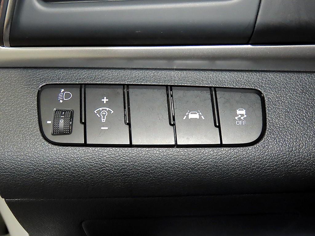 HYUNDAI Avante 2019 Blanco - Importación desde Corea - HF Imports Iquique - Foto 14