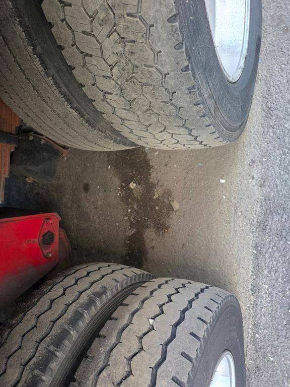 medium and large cargo truck - Vista 12