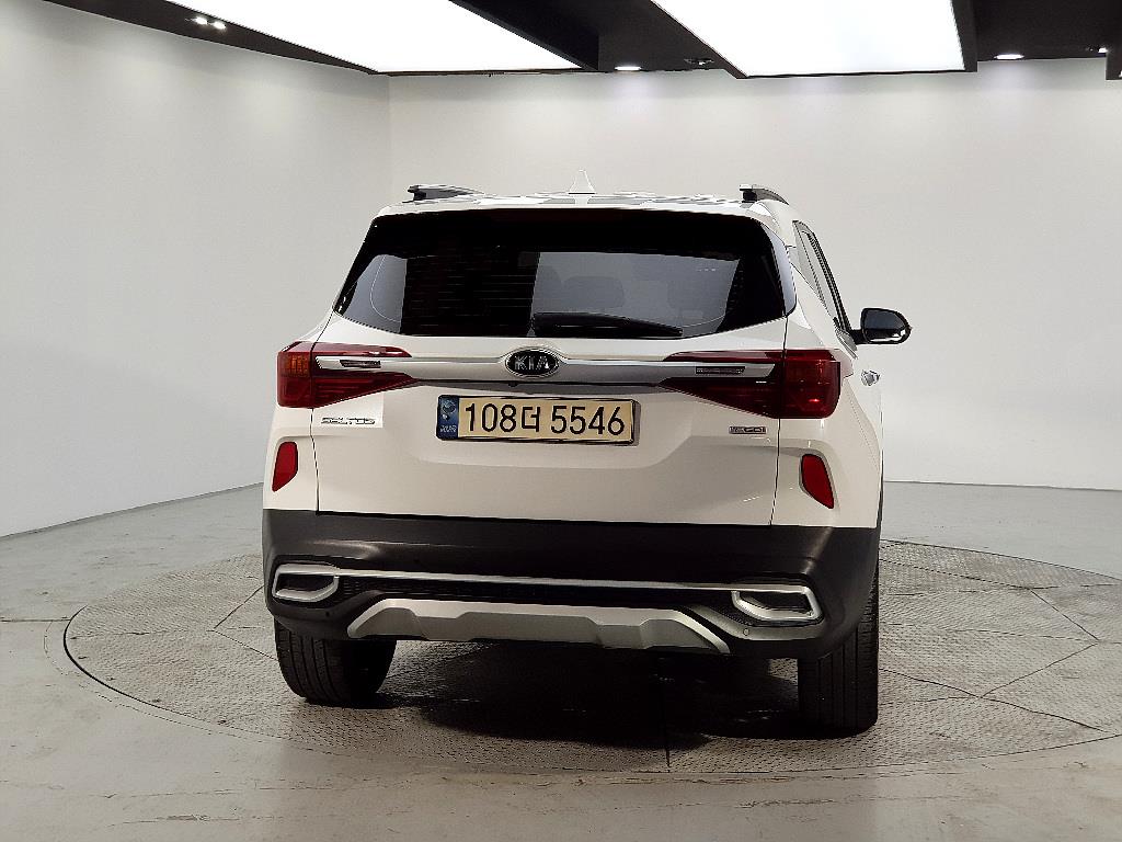 KIA Seltos - Vista 4