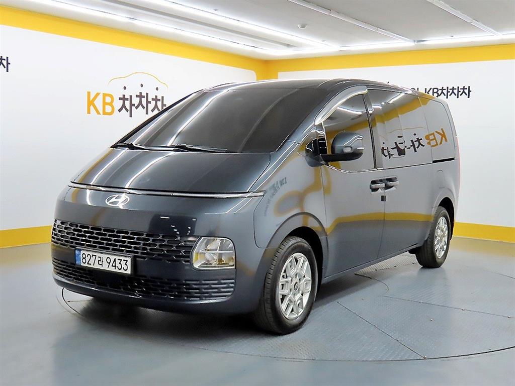 HYUNDAI Staria - Vista 2