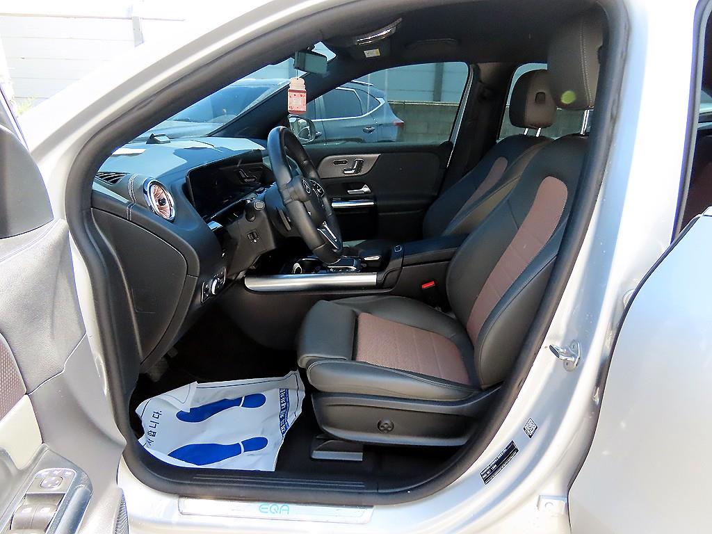 Mercedes Benz EQA - Vista 5