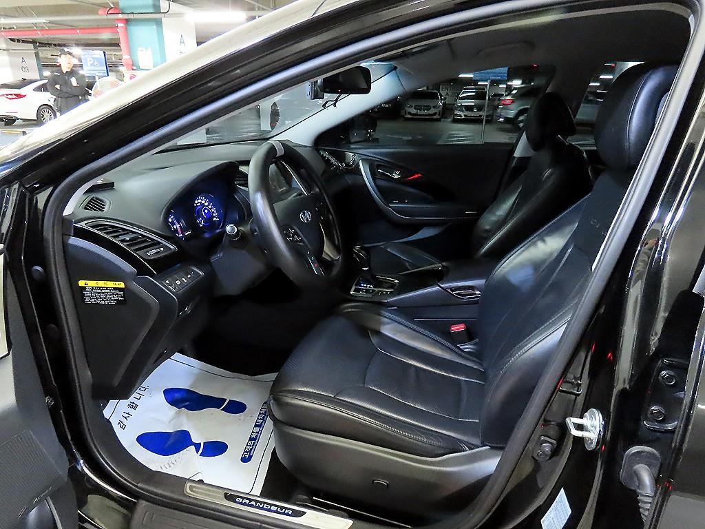 HYUNDAI Grandeur - Vista 6