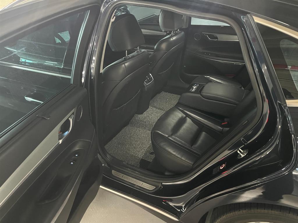 HYUNDAI Grandeur - Vista 8